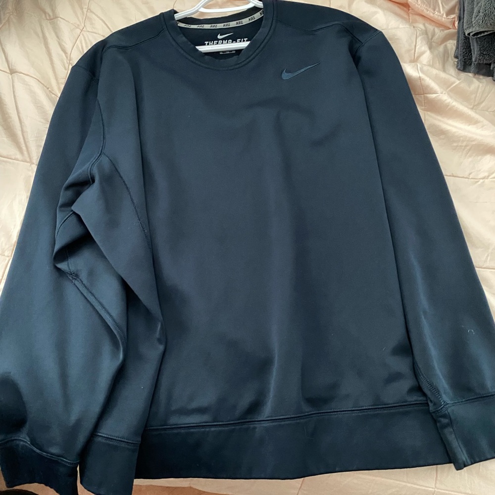Nike therma fit crewneck